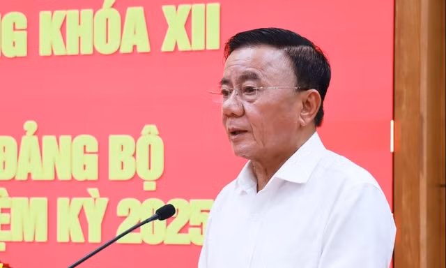 Thường trực Ban Bí thư Trần Cẩm Tú.
