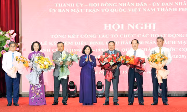 Hà Nội tặng bằng khen cho hơn 1.200 cá nhân có thành tích xuất sắc dịp kỷ niệm 80 năm Quốc khánh