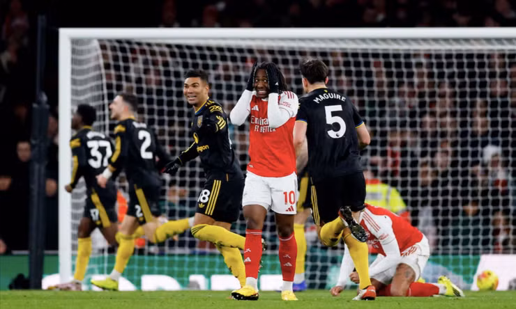 HIGHLIGHTS Arsenal 2-3 MU: Trừng phạt sai lầm