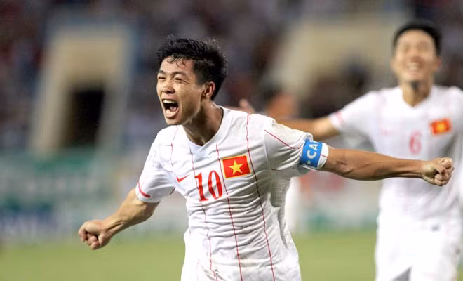 Công Phượng từng nổi đình nổi đám với chiếc áo số 10 ở U19 Việt Nam 