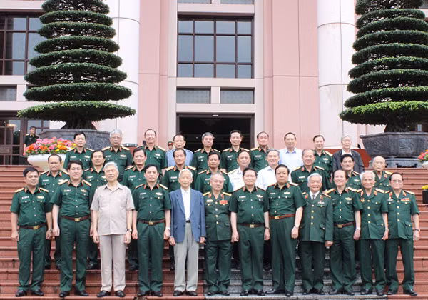 Các tướng lĩnh về dự cuộc gặp mặt