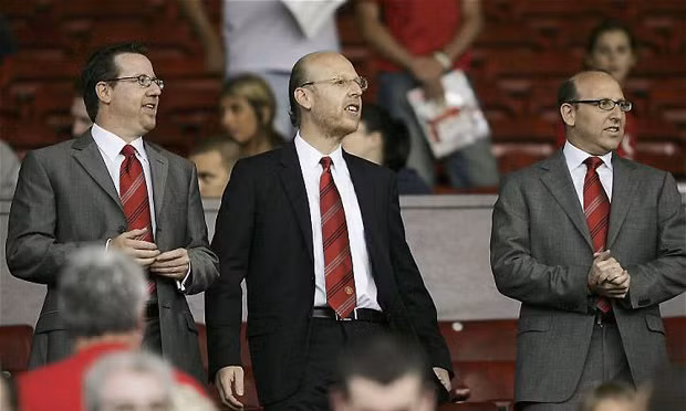Các ông chủ M.U ra tối hậu thư cho Van Gaal