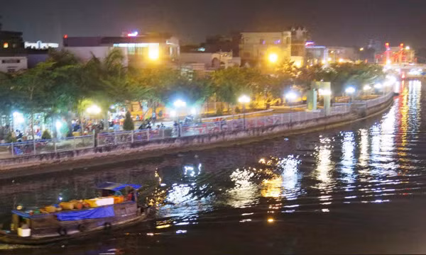 Điểm họp chợ đêm mới.