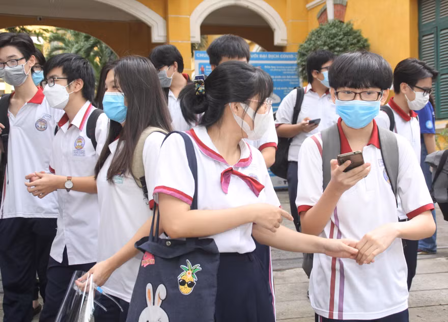 Thí sinh tham dự kỳ thi tốt nghiệp THPT 2021 tại TPHCM