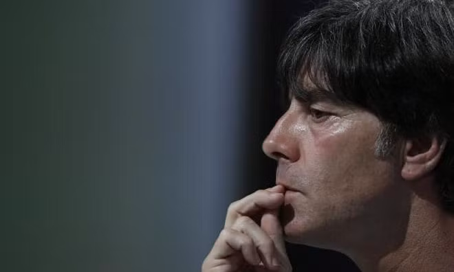 HLV tuyển Đức Joachim Loew rơi vào trạng thái hoang mang khi có tới 7 học trò bị ốm trước thềm đại chiến.