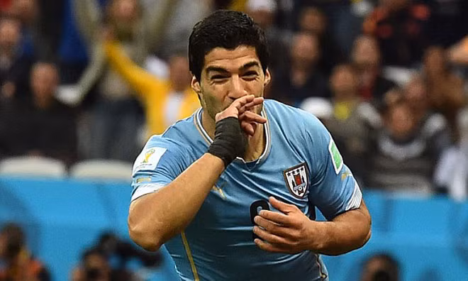 Chấm điểm Uruguay-Anh (2-1): Rooney chẳng thể sánh với Suarez