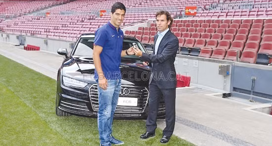 Suarez nhận siêu xe