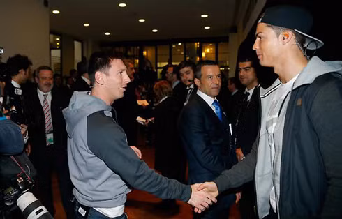 Messi và Ronaldo suýt thành đồng đội ở... tuyển Australia