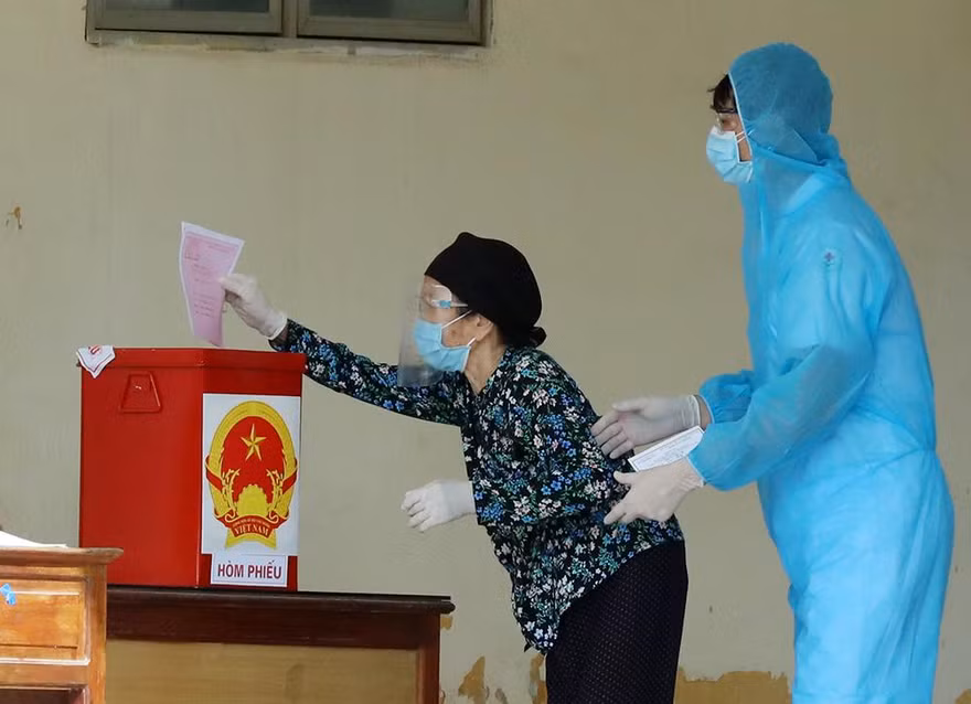 Vào khu cách ly ở Bắc Ninh, tận thấy cử tri bỏ phiếu bầu cử