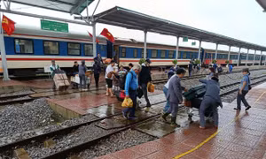 Hủy thêm nhiều chuyến tàu Bắc - Nam vì lũ lớn