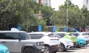 Những việc cần làm khi chuyển đổi từ mô tô, xe máy chạy xăng sang phương tiện điện