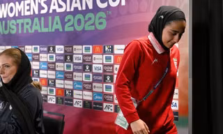 Nữ tuyển thủ Iran khóc khi họp báo Asian Cup 2026