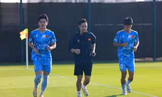 U23 Việt Nam gây lo lắng, khi Đình Bắc và Văn Thuận phải tập riêng