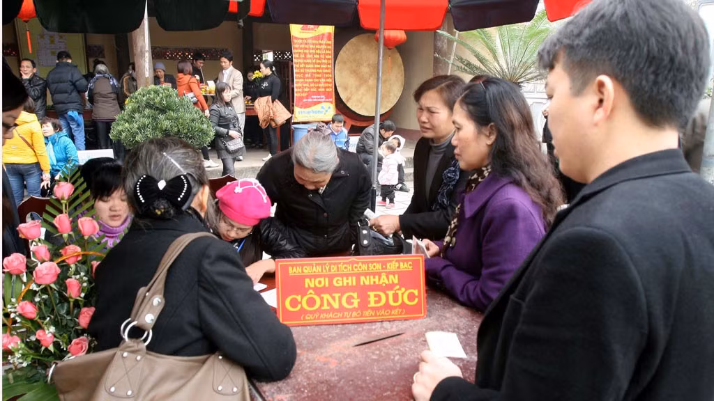 cong-duc-ugus.jpg