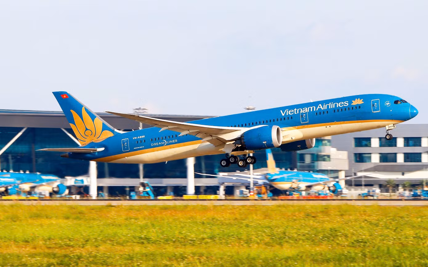 may-bay-vietnam-airlines.png