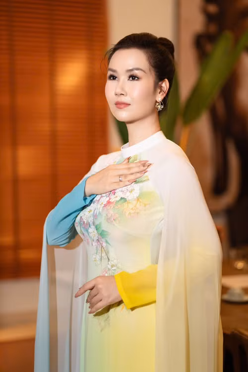 Ca sĩ Võ Hạ Trâm.