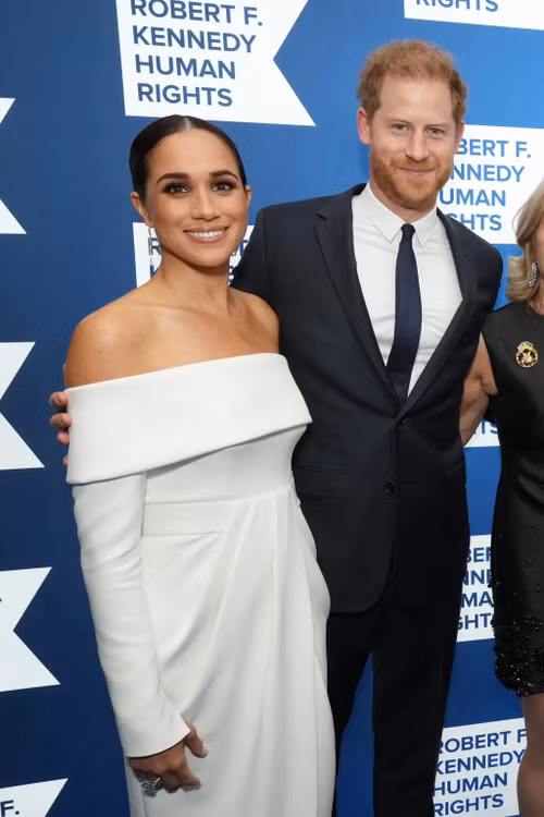 Harry và Meghan không được chào đón và không nên dự lễ đăng cơ. Ảnh: Getty Images.