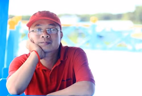 Tác giả: Phạm Tuyên