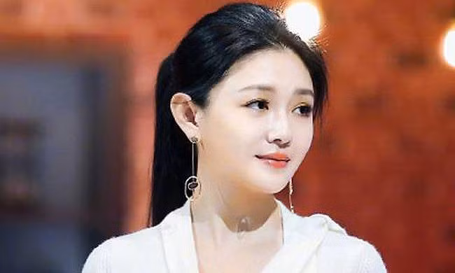 Từ Hy Viên phủ nhận mọi cáo buộc từ gia đình chồng cũ. Ảnh: Sohu.