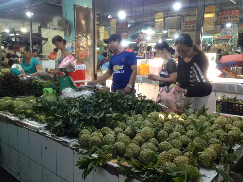 Hoa quả ở Sài Gòn tăng giá mạnh ngày rằm tháng Giêng ảnh 11