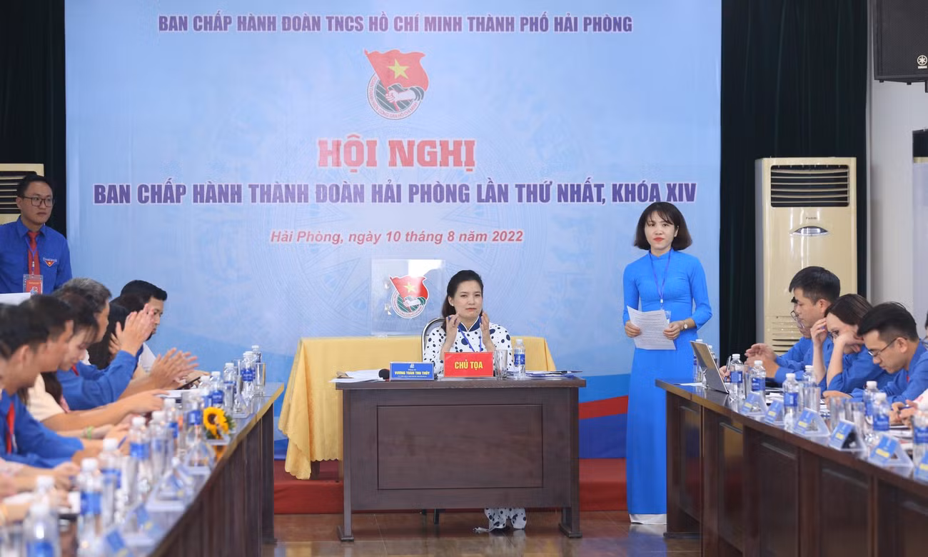 Ngày 10/8, Hội nghị Ban Chấp hành Thành Đoàn Hải Phòng lần thứ nhất khóa XIV nhiệm kỳ 2022 - 2027 diễn ra. Chị Vương Toàn Thu Thủy - Ủy viên Ban Chấp hành Thành Đoàn khóa XIV làm chủ tọa.