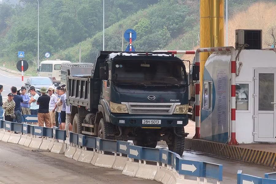 BOT Hoà Lạc – Hoà Bình 'thất thủ' ngày thứ 6 ảnh 6