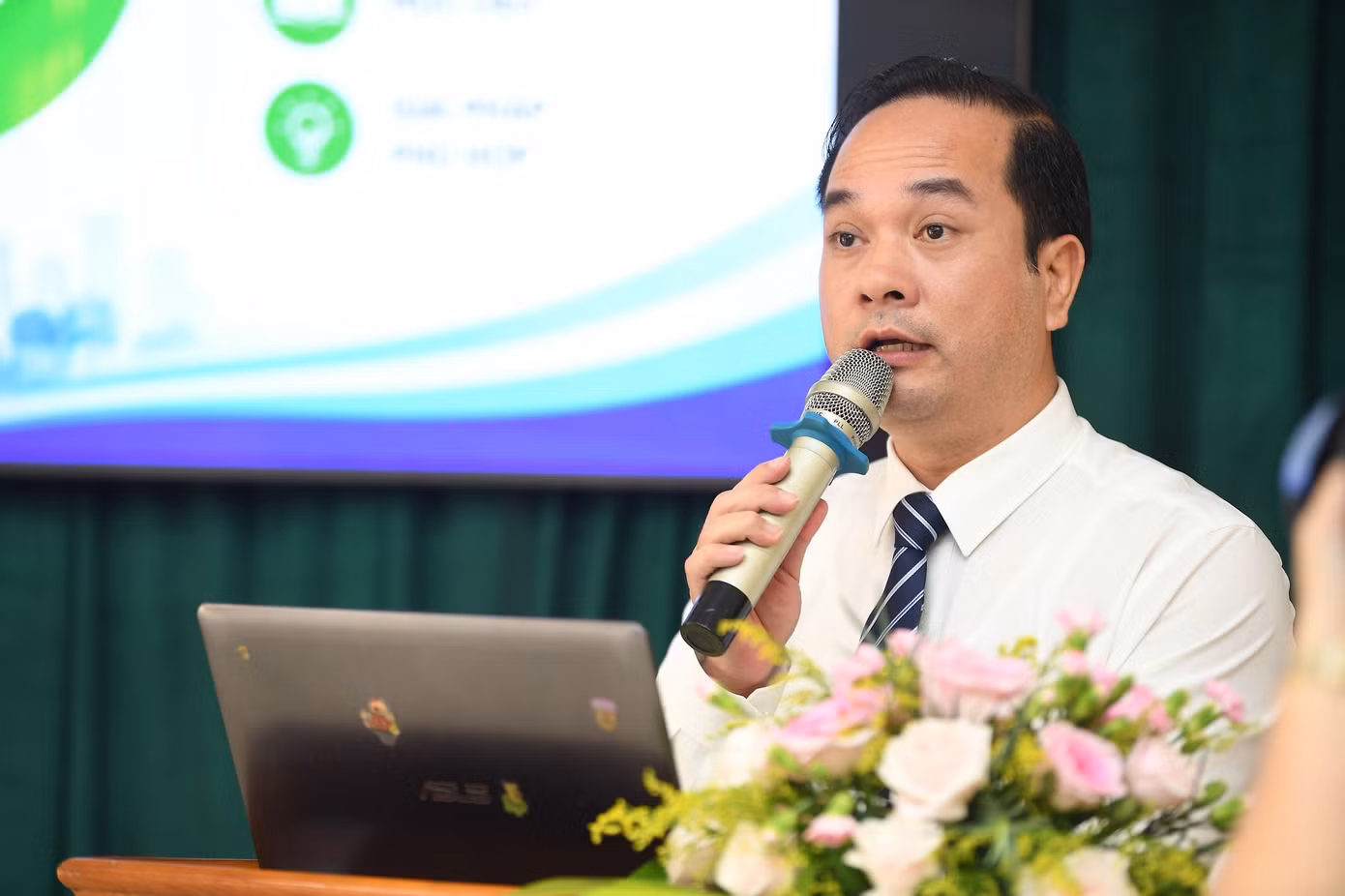 tienphong-119traomaytinh10.jpg