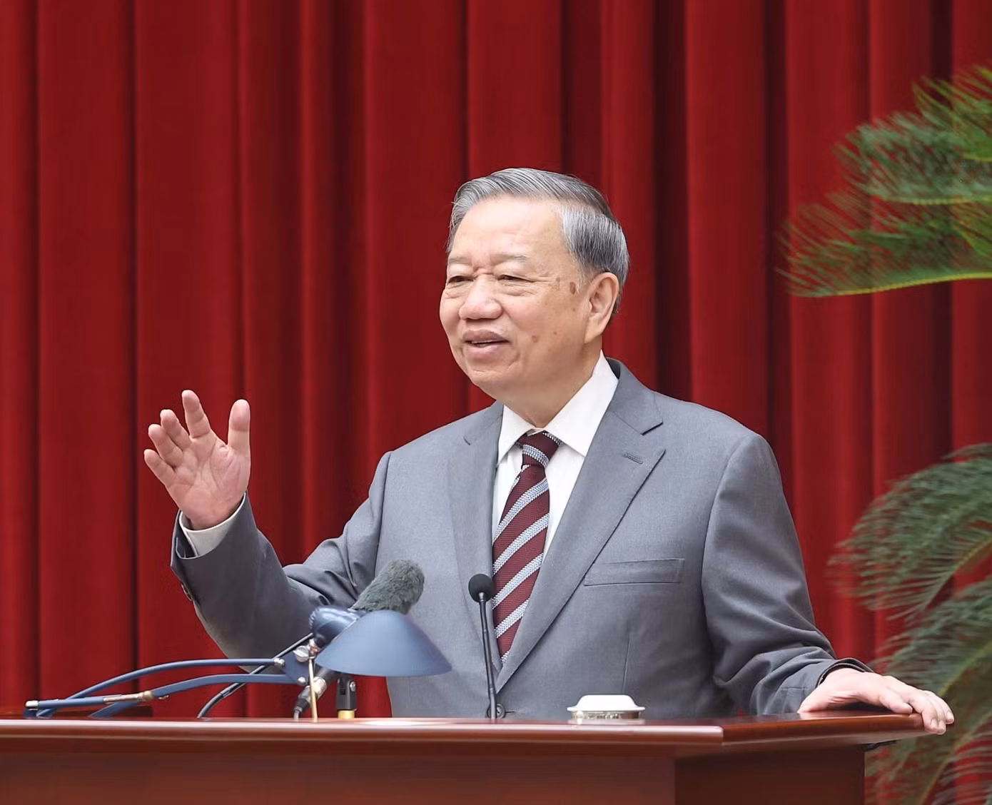 vna-potal-tong-bi-thu-to-lam-gap-mat-dai-bieu-tri-thuc-nha-khoa-hoc-van-nghe-sy-8193348.jpg