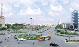 Bố trí xe trung chuyển khoảng 1.000 cán bộ tỉnh Thái Bình cũ sang Hưng Yên làm việc