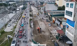 Dự án mở rộng đường Tam Trinh chậm tiến độ 7 năm, thi công 'xôi đỗ', gây ùn tắc kéo dài