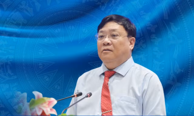 Chân dung tân Chủ tịch UBND tỉnh Đồng Tháp Phạm Thành Ngại