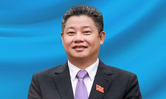 Chân dung tân Phó Bí thư Tỉnh ủy Hưng Yên Nguyễn Mạnh Quyền