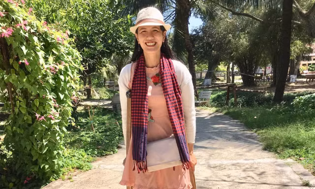  Hành trình bước ra ‘vùng an toàn’ của hoa hậu Trăng khuyết Việt Nam 