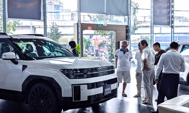 Nguồn cung dư thừa, ô tô trong nước còn giảm giá đến cuối năm?