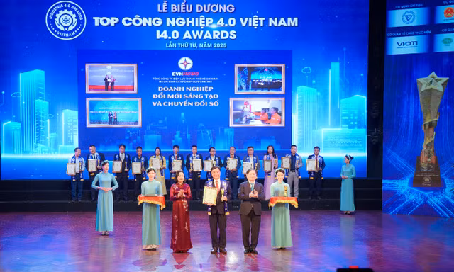 EVNHCMC được vinh danh Top Công nghiệp 4.0 Việt Nam năm 2025