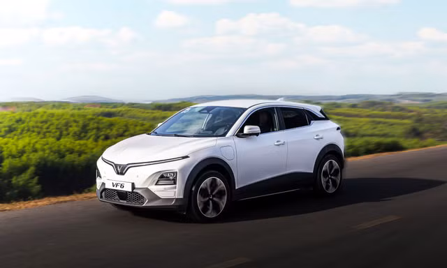 Đổi từ xe xăng sang VF 6, chủ xe nói về khoản lời hơn 100 triệu đồng sau 3 năm