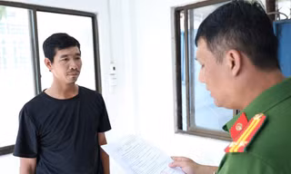 Đâm tài xế xe ôm để cướp xe máy khi về thăm bạn gái