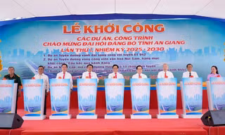 Khởi công 3 tuyến đường tổng vốn gần 800 tỷ ở An Giang 