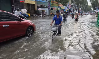 Triều cường tiếp tục vượt báo động 3, nhiều nơi ở Cần Thơ lại ngập
