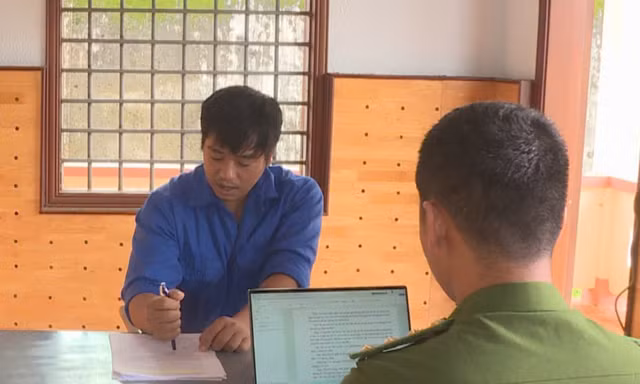 Người đàn ông dùng kéo đâm 2 mẹ con người tình thương vong