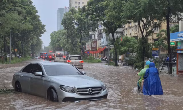 Danh sách 65 điểm úng ngập tại Hà Nội 