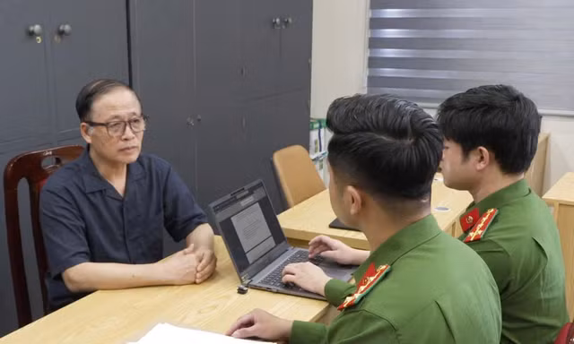 Bắt tạm giam ông Vũ Minh Châu, nguyên Giám đốc Công ty vàng Bảo Tín Minh Châu và con trai