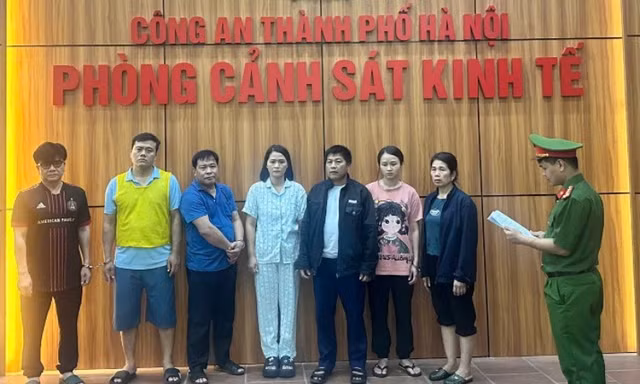 Trạm trưởng ‘bảo kê’ cho đường dây mua bán, giết mổ lợn nhiễm bệnh khai gì?