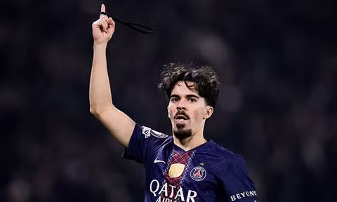 Bị Newcastle cầm chân, đương kim vô địch PSG phải đá play-off Champions League