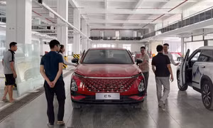 Ô tô Trung Quốc không ngừng giảm giá ở thị trường Việt Nam