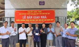 Hàng nghìn ngôi nhà tạm, nhà dột nát ở Quảng Ngãi được xóa bỏ