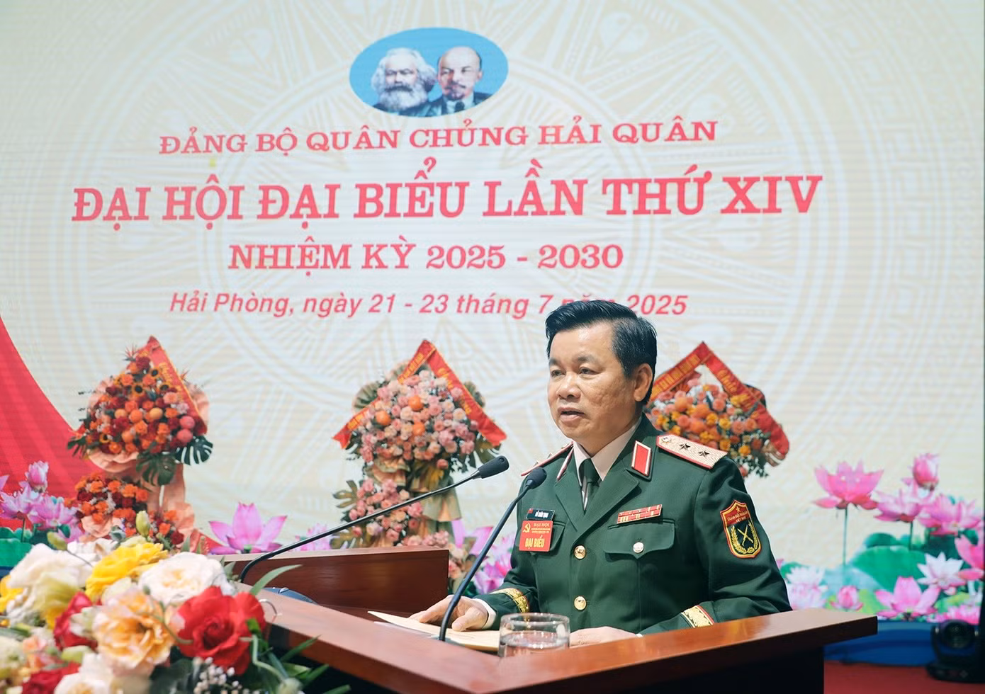 trung-tuong-do-xuan-tung.jpg