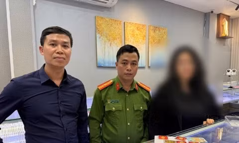 Nữ sinh viên mang toàn bộ số vàng đi bán vì tin cuộc gọi giả danh cán bộ điều tra