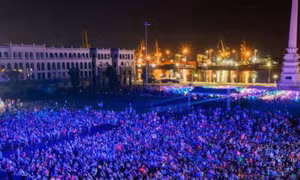 Hơn 12.000 khán giả xem concert của em bé 8 tuổi