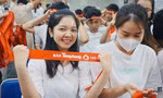 Bạn trẻ hào hứng tham gia hiến máu Chủ nhật Đỏ